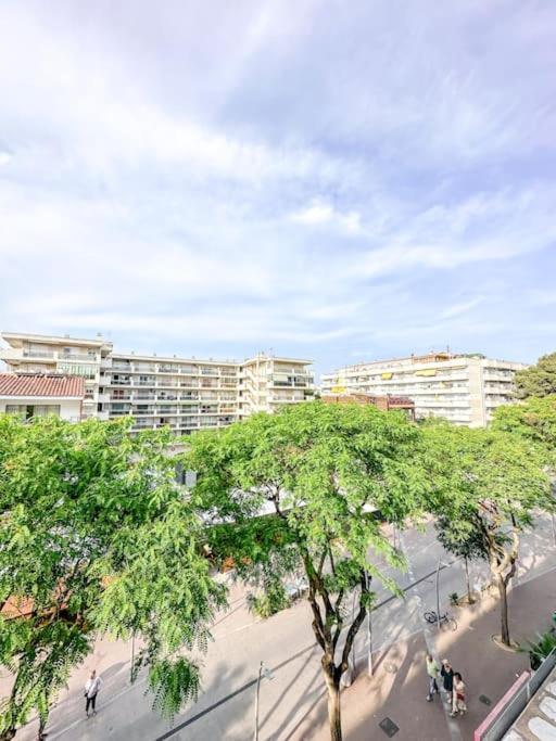 Apartamento Villa Tropical. 살루 외부 사진