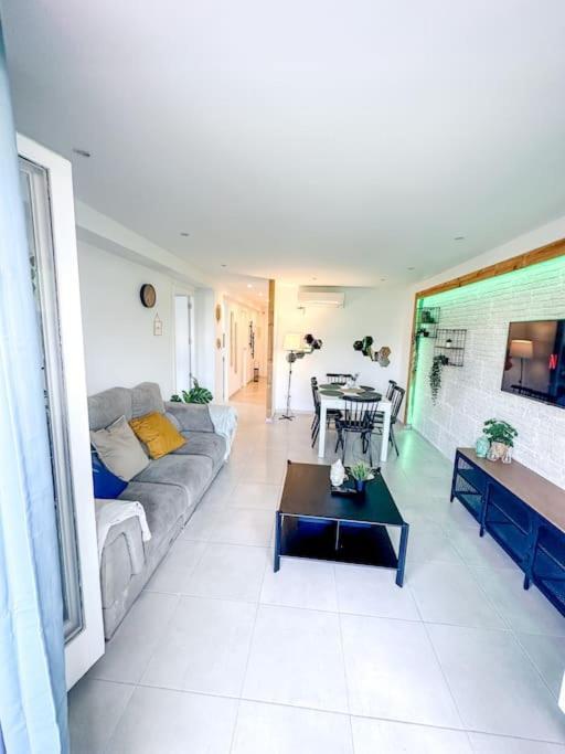 Apartamento Villa Tropical. 살루 외부 사진